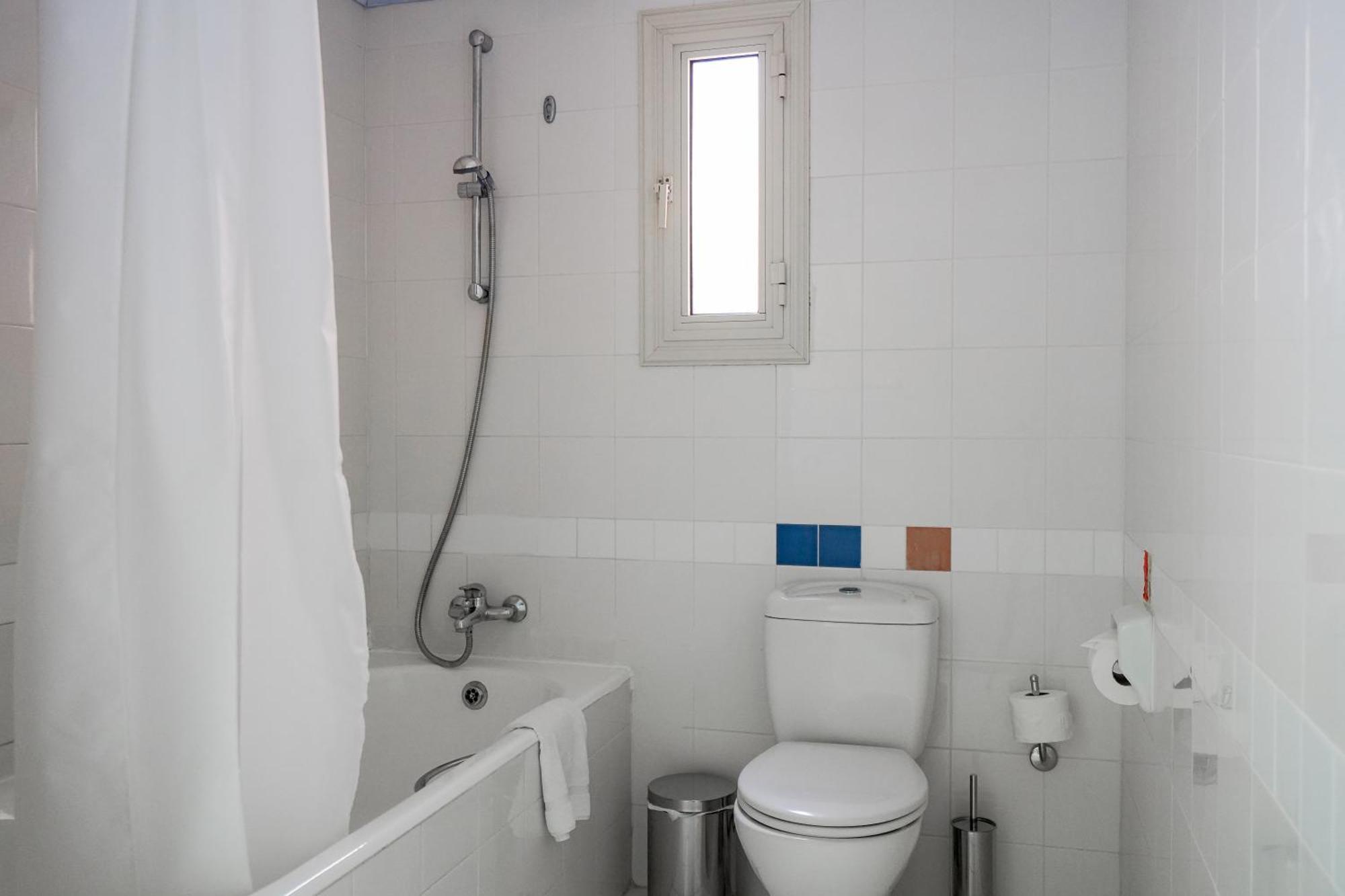 Resitour - Basilica Apartment Paphos ภายนอก รูปภาพ