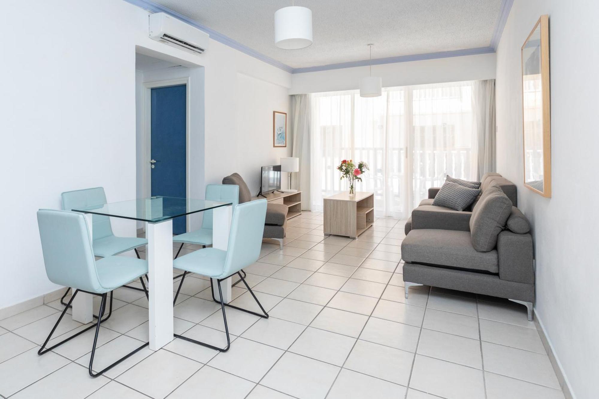 Resitour - Basilica Apartment Paphos ภายนอก รูปภาพ